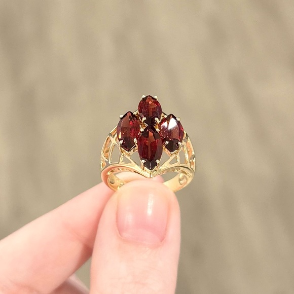 14K Garnet Marquise red natural cluster flower filigree thick yellow gold ring - Picture 6 of 12